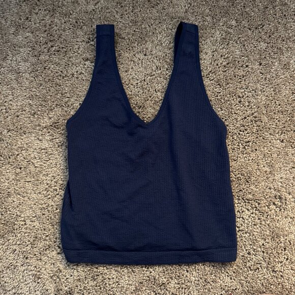 Old Navy Active Textured Racerback Tank – Size L - Picture 1 of 3